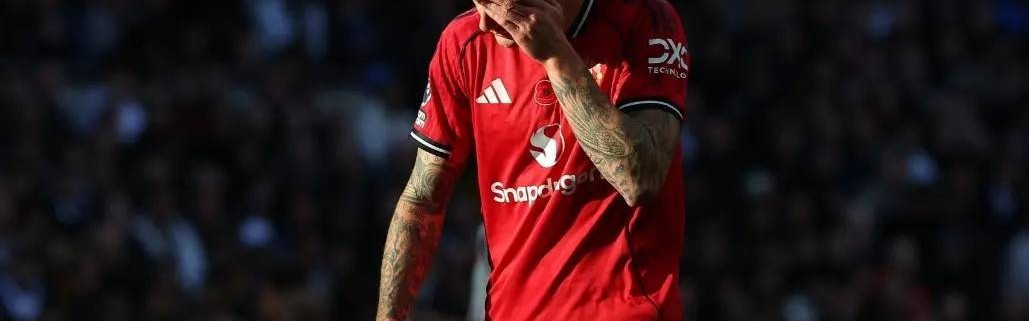 111年耻辱！曼联足总杯一轮游，18岁新星染红，未来只剩一地鸡毛？