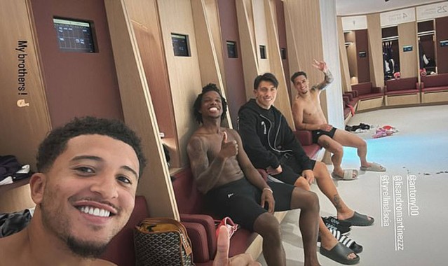 桑乔或为女友赴美国踢球，拒绝罗马不只为钱！与曼联五鼠兄弟欢笑合影