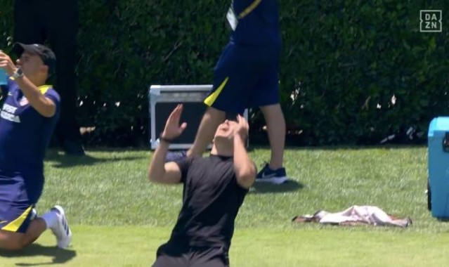 神鬼鬼鬼..索尔洛特门前两米空门打丢 马竞花3200万赛季24球欧冠0