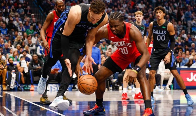 火箭双塔缺阵被浓眉打爆 伪争冠队又多一个新例证