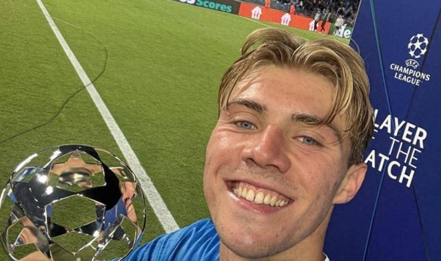 霍伊伦两射一传！8场7球冠绝欧冠！