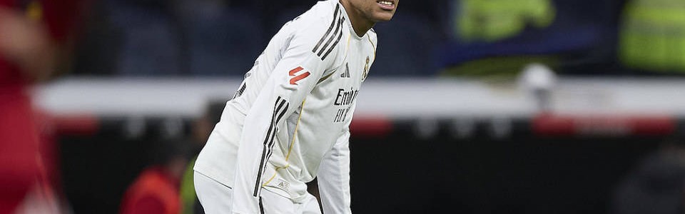 伤缺3周！曝姆巴佩瞒伤踢满3场只为破C罗纪录，球迷怒喷：私心太重