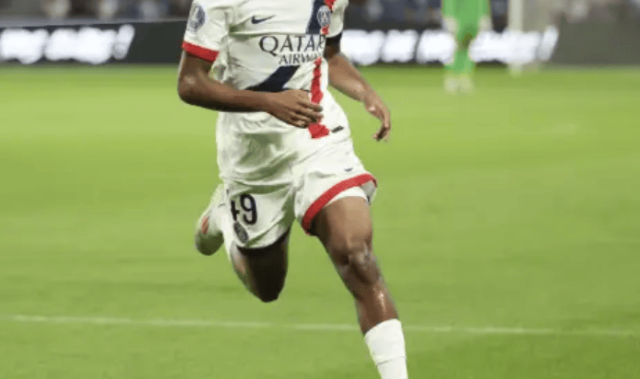 维拉瞄准巴黎 18 岁妖星姆巴耶：一场关乎未来的锋线争夺战