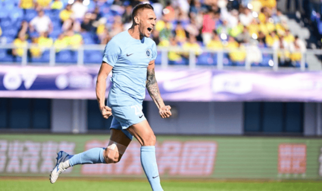 33岁欧冠级后卫愿意归化，明年就可为国足出战