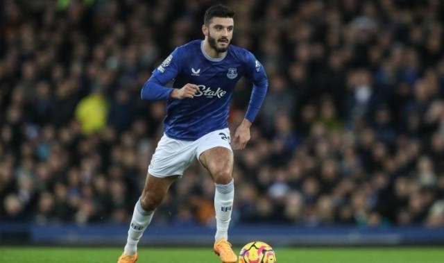 记者：德甲多支球队询问了布罗亚的情况，转会费预估2000万欧