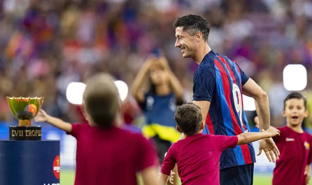 莱万可能离队，梅西欧冠历史第二进球位置或将稳固