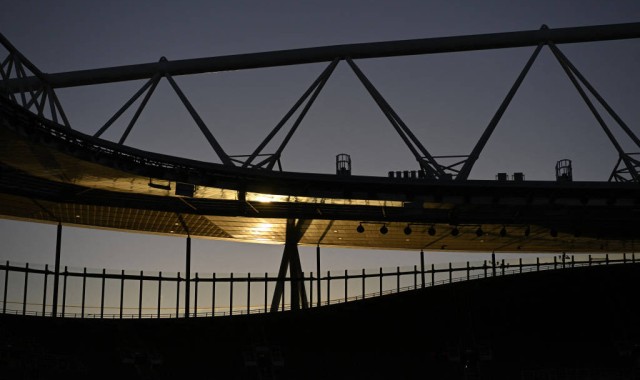 化挫折为燃料：阿尔特塔与拉亚呼吁阿森纳从杯赛失利中汲取力量，里斯本迎来自我救赎之夜