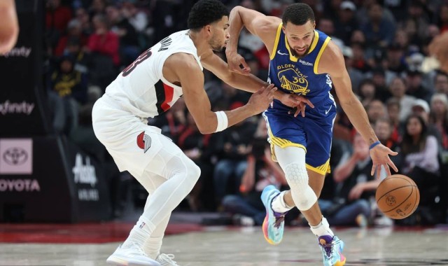 杨瀚森2分2帽1板库里35分 开拓者8人上双大胜勇士