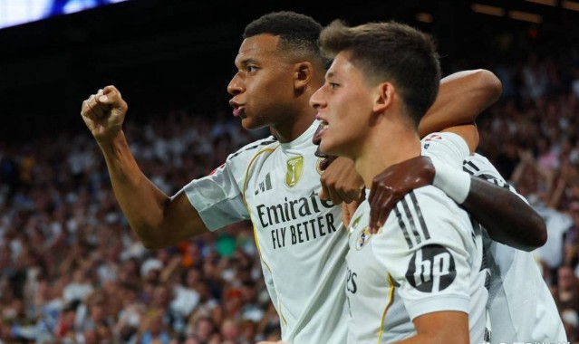 西甲豪强三连胜，皇马登顶积分榜，姆巴佩射门不准