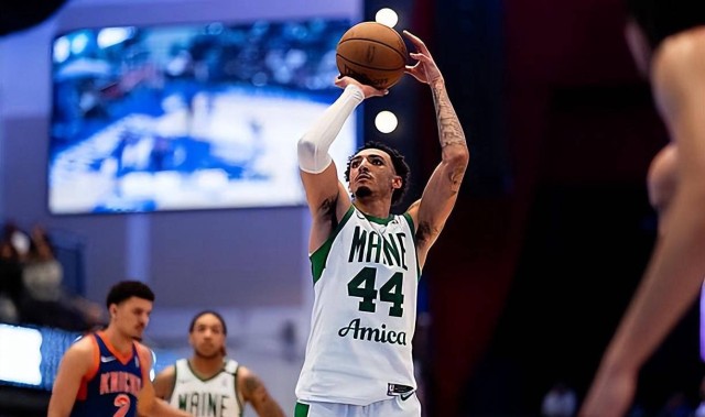 西甲豪门巴塞罗那对自由球员诺里斯表现出浓厚兴趣