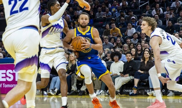 库里单节怒砍20分追梦被驱逐 勇士逆转爵士