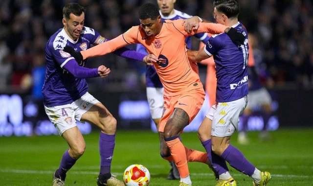 西甲反转剧：从“水货”到大腿，曼联帝星为何让巴萨陷入3000万欧元的纠结？