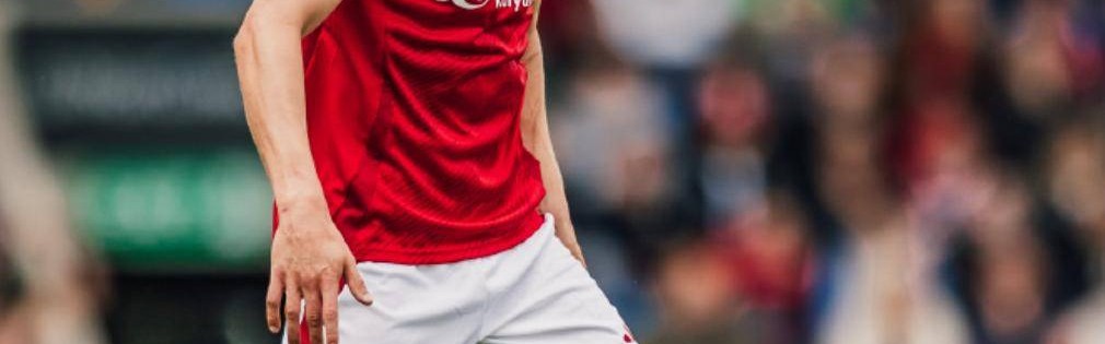 费迪南德看好耶茨，斯洛特偏重于防守，加克波适合西甲