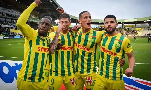 法甲保级关键战：昂热VS南特——韧性对决的平局预判