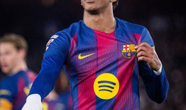 西甲第1易主！亚马尔侧钩破门，巴萨3-0夺主场10连胜傲视五大联赛