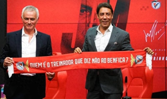 表演开始！两周连升10位，穆里尼奥不只是神奇，还有知遇之恩