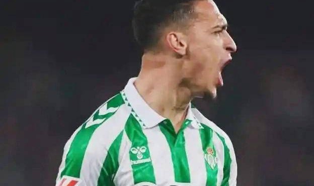 亿元先生变2000万！巴西边锋出奇招，曼联球迷愤怒，西甲劲旅欢喜