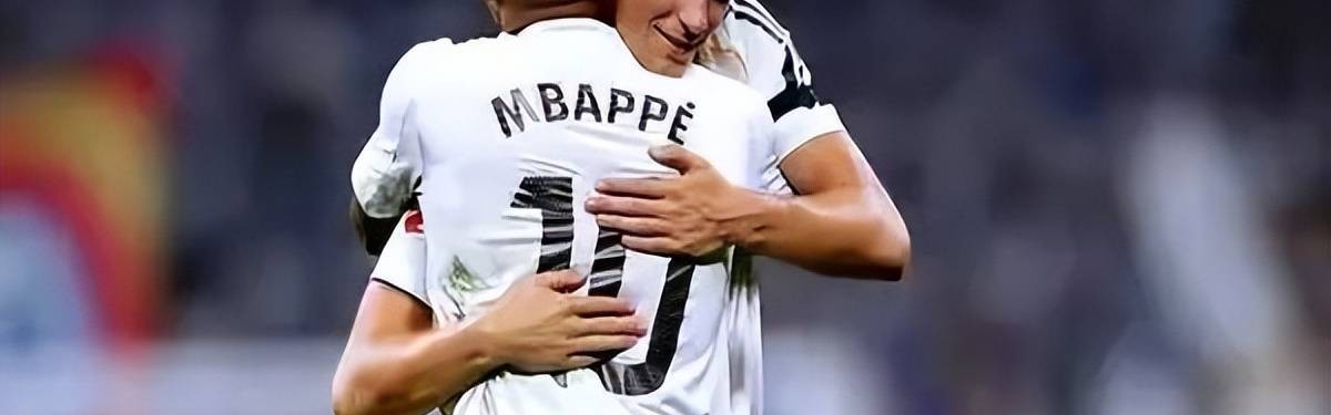 随着皇马3-0，黄潜艇5-0，西甲最新积分榜：巴萨第2，马竞第13