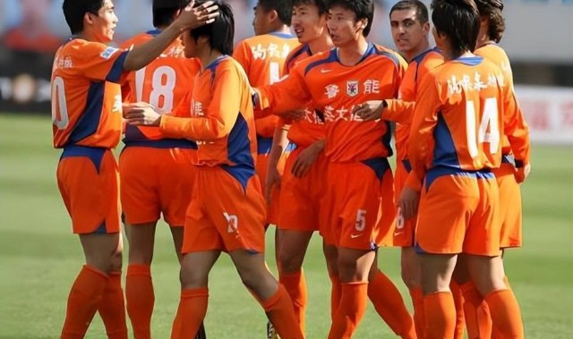 德甲MVP前腰确定2026年中超6月份夏窗，将跟鲁能正式签约，值得期待